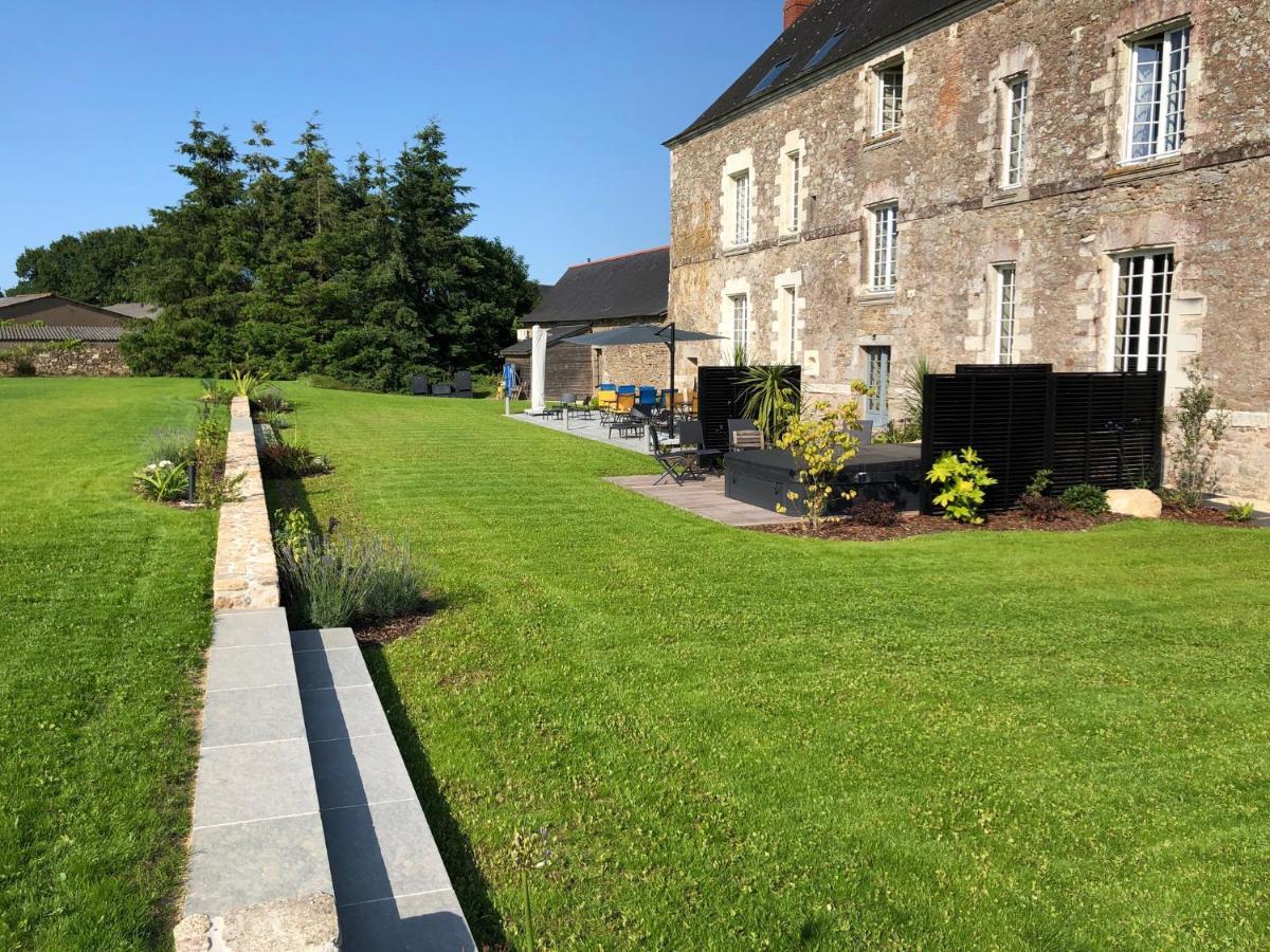 Chateau De La Garnison Bed & Breakfast *